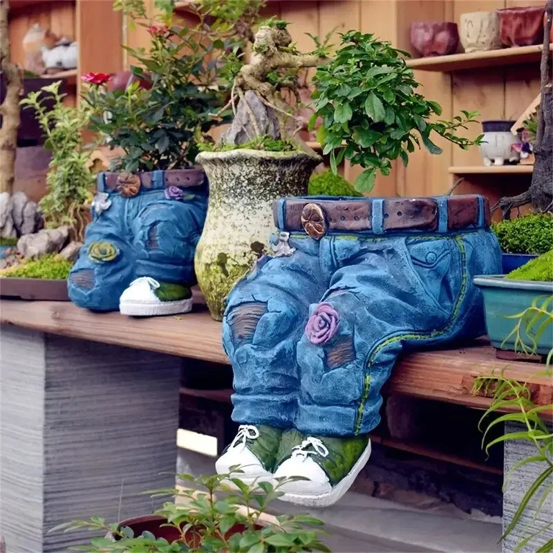 DenimBloom – Blumentopf in Jeans-Form