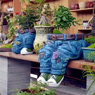 DenimBloom – Blumentopf in Jeans-Form